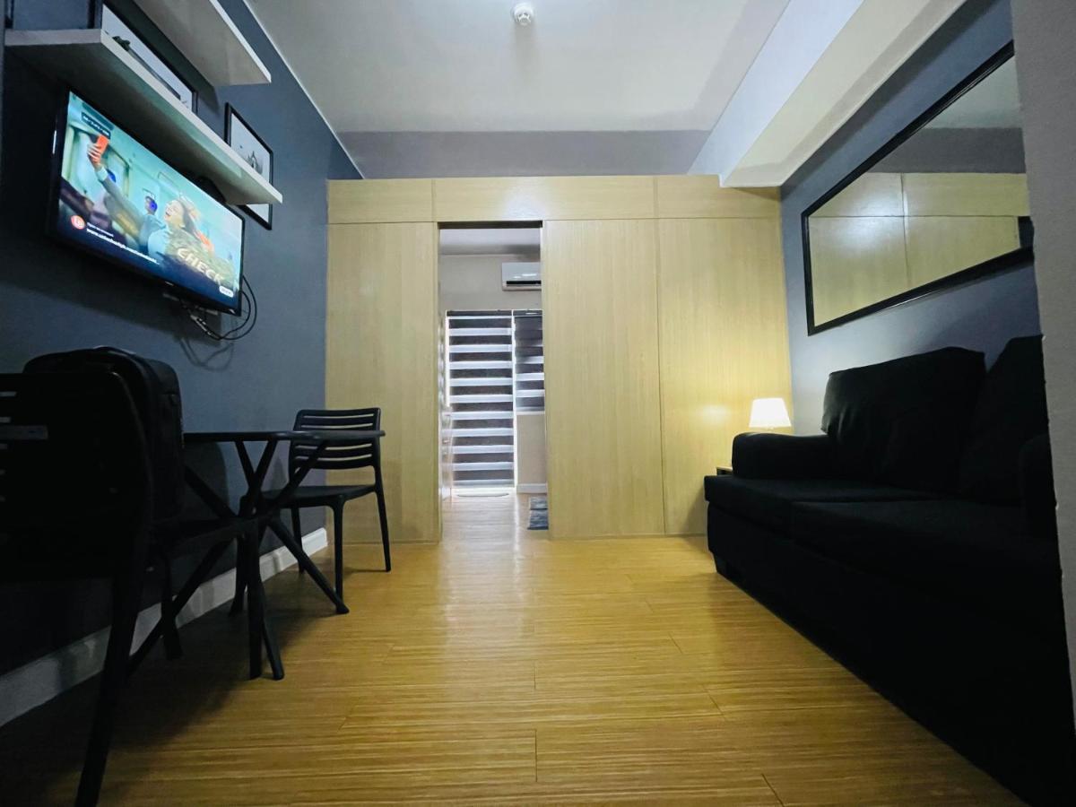 Taguig 1 Bedroom With Balcony Netflix Near Bgc Mc Kinley Manila Exterior foto