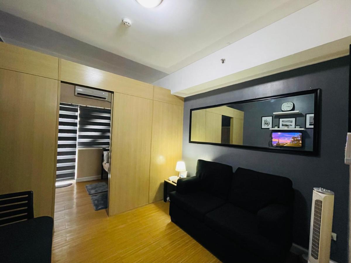 Taguig 1 Bedroom With Balcony Netflix Near Bgc Mc Kinley Manila Exterior foto