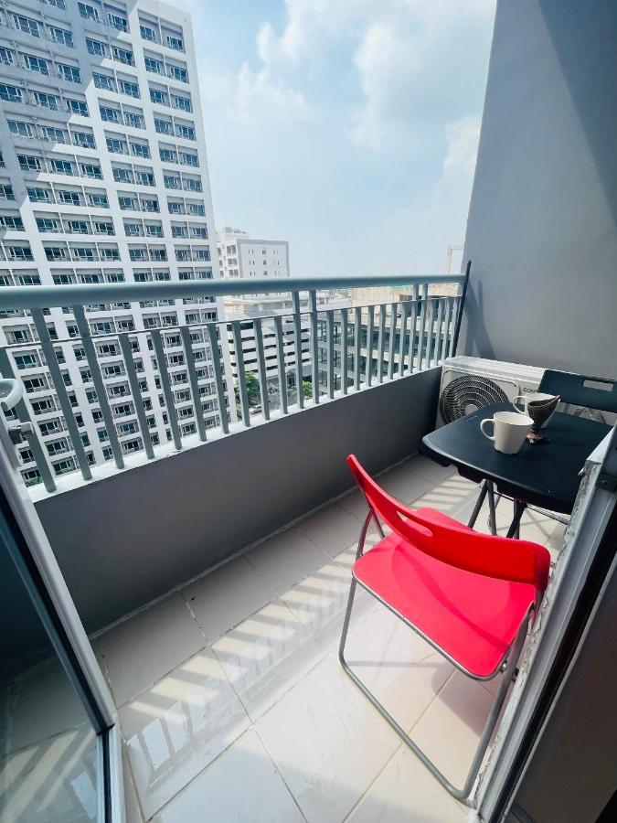 Taguig 1 Bedroom With Balcony Netflix Near Bgc Mc Kinley Manila Exterior foto