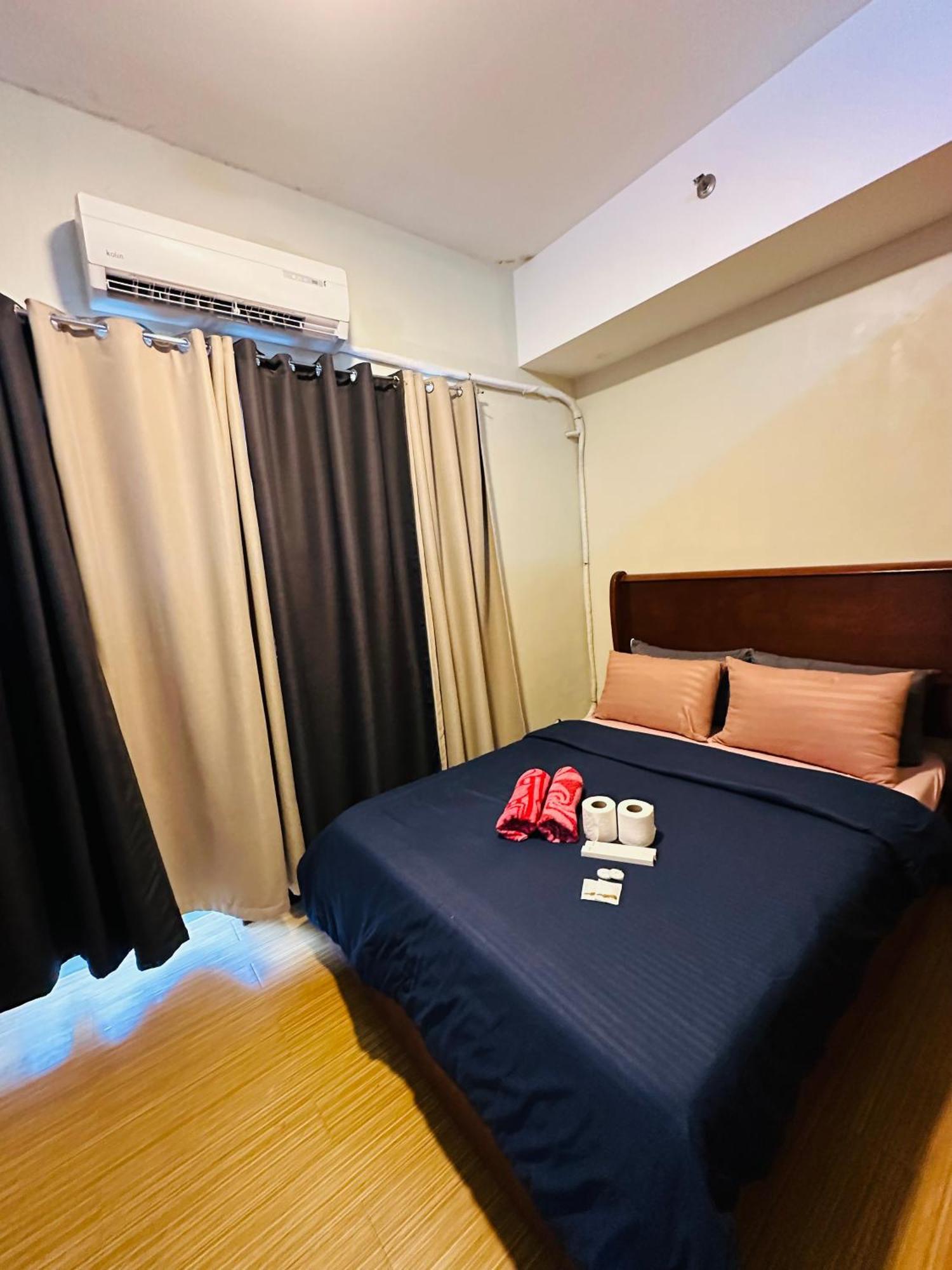 Taguig 1 Bedroom With Balcony Netflix Near Bgc Mc Kinley Manila Exterior foto